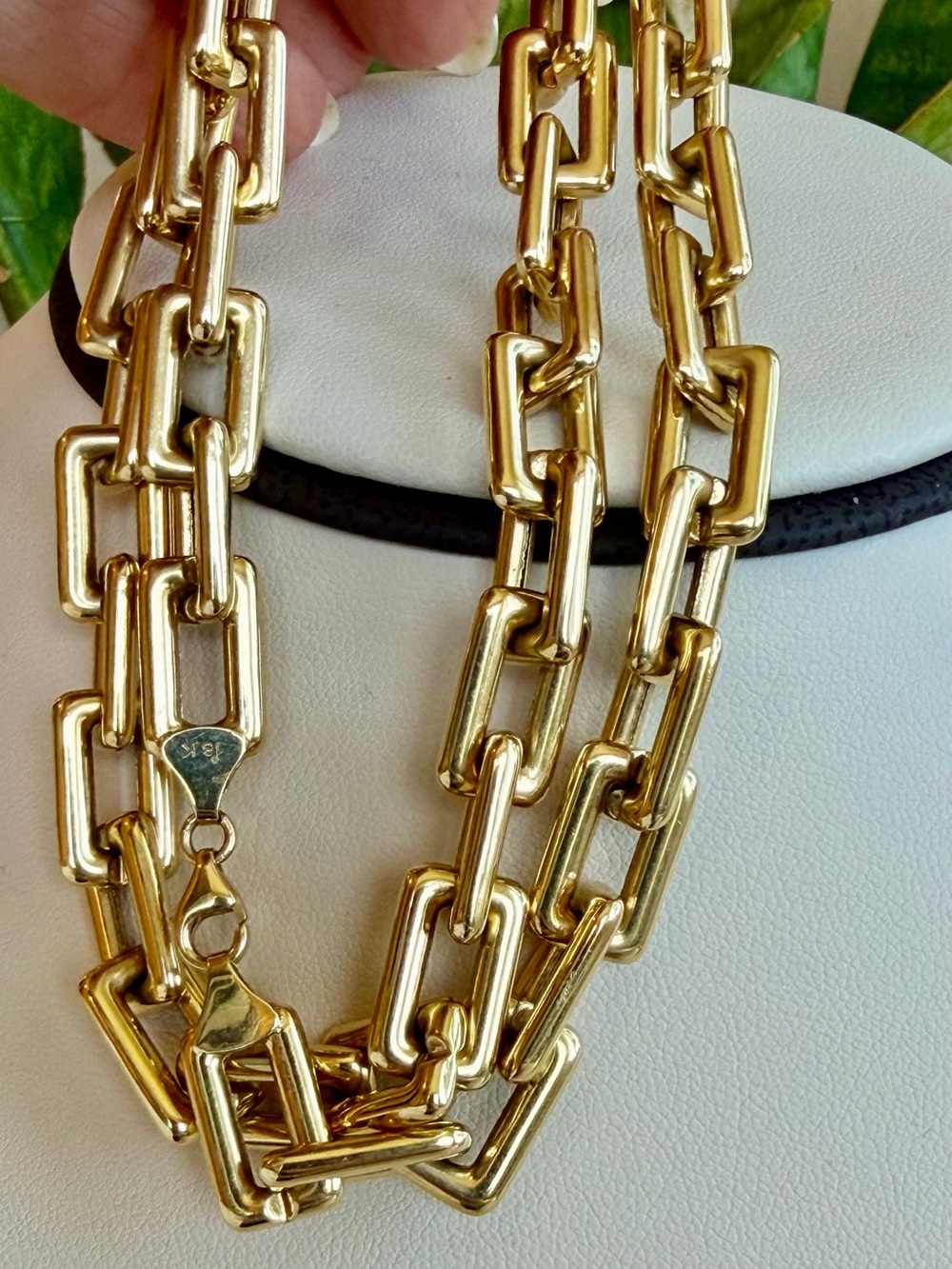 18 karat gold chain